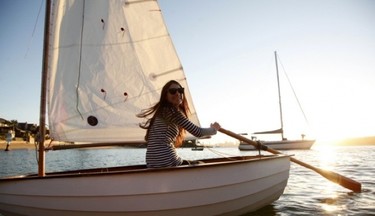 Si no eres capaz de montar una estantería de IKEA, mejor será que te olvides de este velero