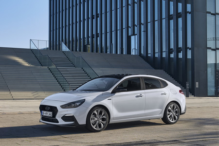 El Hyundai i30 Fastback también ofrecerá un acabado deportivo N-Line antes de que acabe el año
