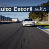 Probamos el Porsche Taycan Turbo GT: 1.108 CV y unas prestaciones de infarto en un coche tan bestia como irracional