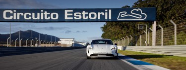Probamos el Porsche Taycan Turbo GT: 1.108 CV y unas prestaciones de infarto en un coche tan bestia como irracional