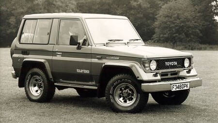 Toyota Landcruiser Ii 1988 Front 3 4 Hires