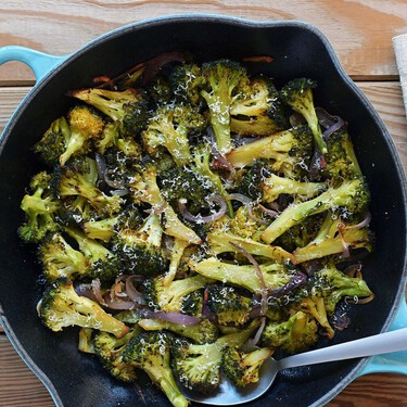 Estoy obsesionada con el brócoli y esta es la receta más deliciosa y fácil que no puedo dejar de preparar 