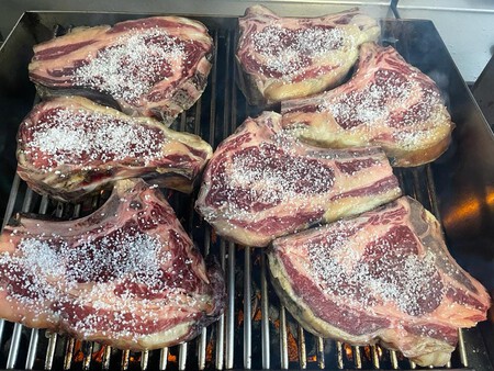 Chuletas A La Parrilla En Infierno Delika