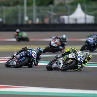 Federico Caricasulo se estrena como ducatista en Supersport batiendo a Stefano Manzi en las últimas vueltas 