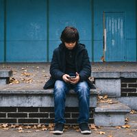 Los expertos lo demuestran: el riesgo para los menores puede aparecer en los primeros minutos de una conversación 