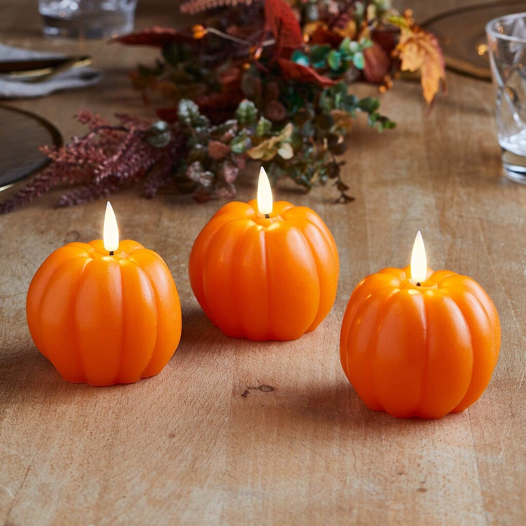 Velas, lámparas y recipientes con forma de calabaza para decorar en