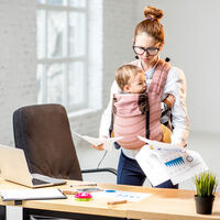 El cuidado de la familia sigue siendo cosa de mujeres también en tiempos de Covid, revela una encuesta española