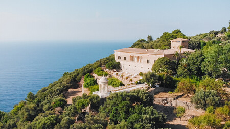 Viajes Pueblo Pesquero Mallorca Bonito Encantador Eclipse Solar Escapada Playa Mar Mediterraneo