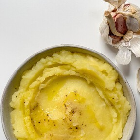 Skordalia griega, el dip de la cocina mediterránea para los verdaderos amantes del ajo