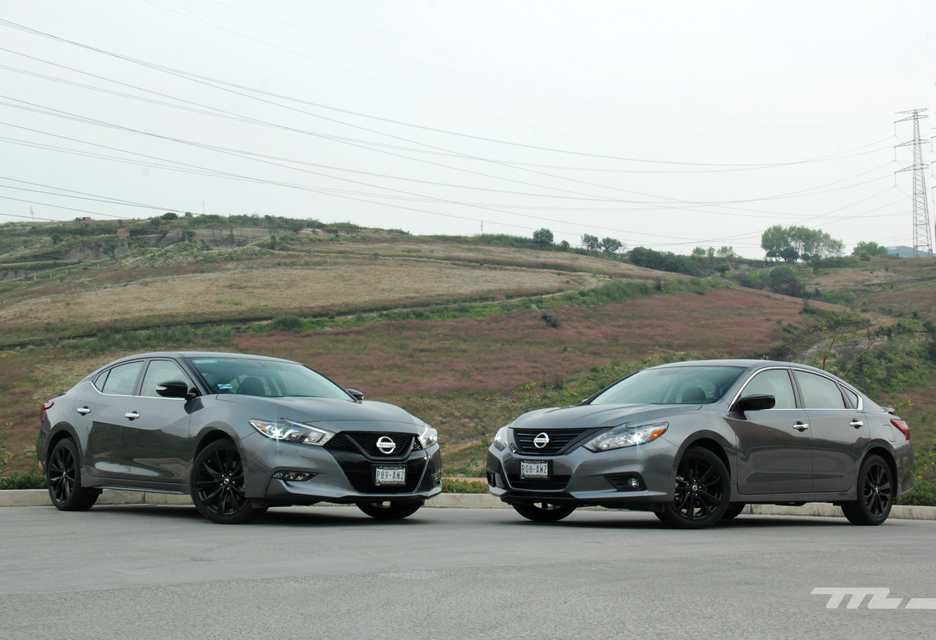 Nissan Altima y Maxima Midnight, a prueba: así van los sedanes inspirados en la oscuridad
