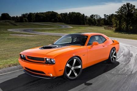 ¡Poder sobre el asfalto! Dodge Challenger R/T Shaker 2014