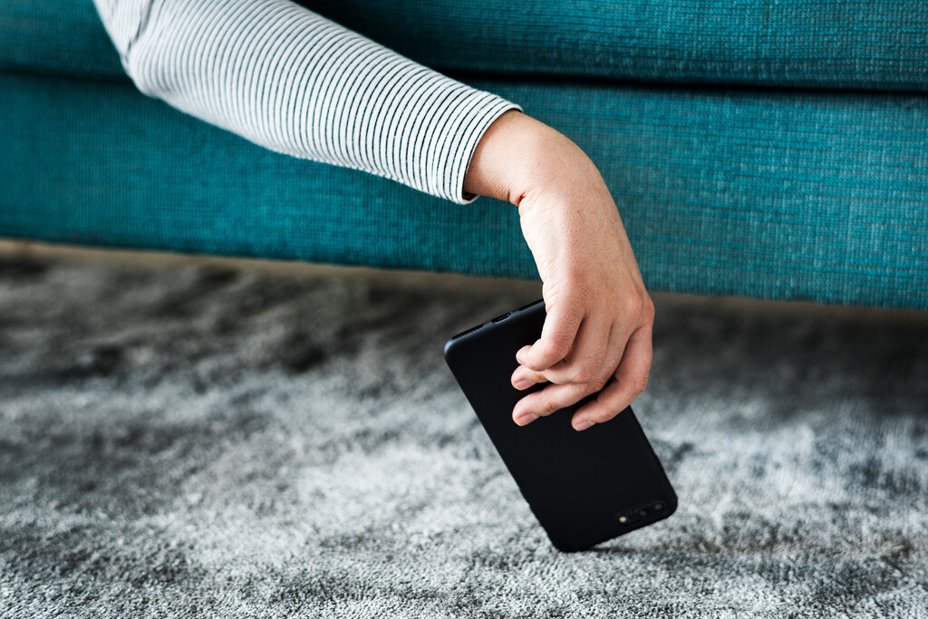 El auge de los "maximalistas del silencio": apagar las notificaciones 24/7 ya no es de maleducados, es el nuevo autocuidado tecnológico 