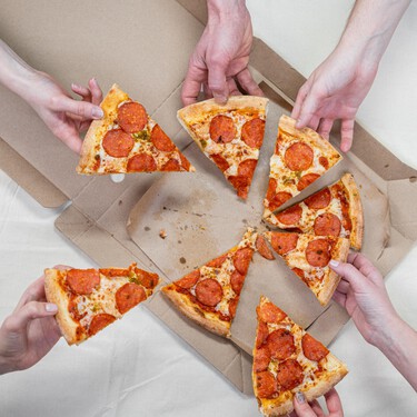 Qué es lo que conocemos como pepperoni fuera de Italia y por qué se inventaron el nombre 
