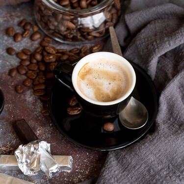 Cafés mañaneros nivel barista con esta máquina superautomática De'Longhi que lo prepara en segundos