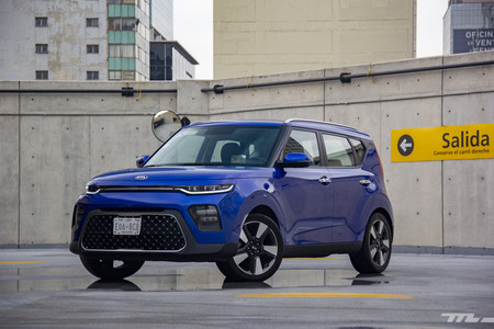 KIA Soul EX Pack 2020, a prueba: Todo el equipo y detalles caben en un cubito (con ruedas) sabiéndolo acomodar