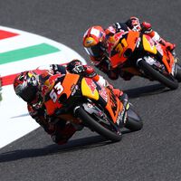 Deniz Öncü saldrá desde la pole en Mugello pero Dennis Foggia sigue metiendo miedo y las GasGas aparecen
