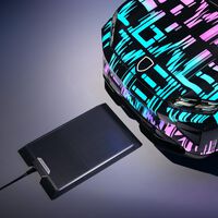 Facilitar la carga es una de la asignatura del coche eléctrico y Porsche ha tenido una idea: un MagSafe para el coche