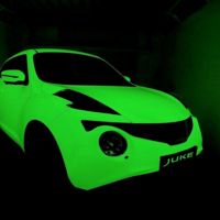 ¿Por qué este Nissan Juke brilla en la oscuridad?