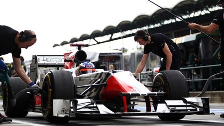 GP de Hungría F1 2011: los dos HRT superan a uno de los dos Virgin