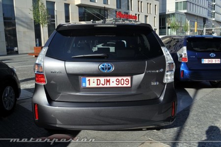 Trasera Toyota Prius+