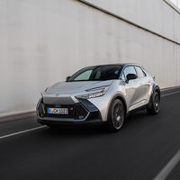 Probamos el Toyota C-HR: un diseño rompedor en un mejor coche híbrido listo para seguir conquistando conductores