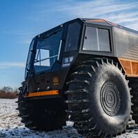 No tiene suspensión, gira como un tanque y puede nadar: así es este 4x4 capaz de llegar donde nadie más puede 