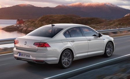 Volkswagen Passat Gte 03