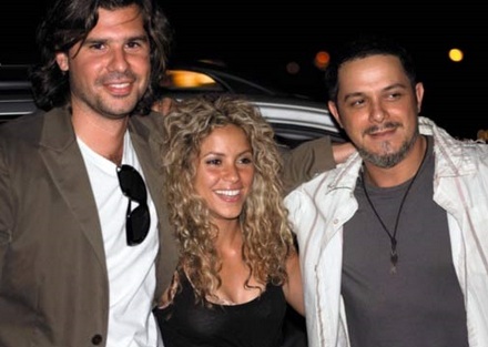 Alejandro Sanz, Shakira y su novio... ¿sólo amigos?