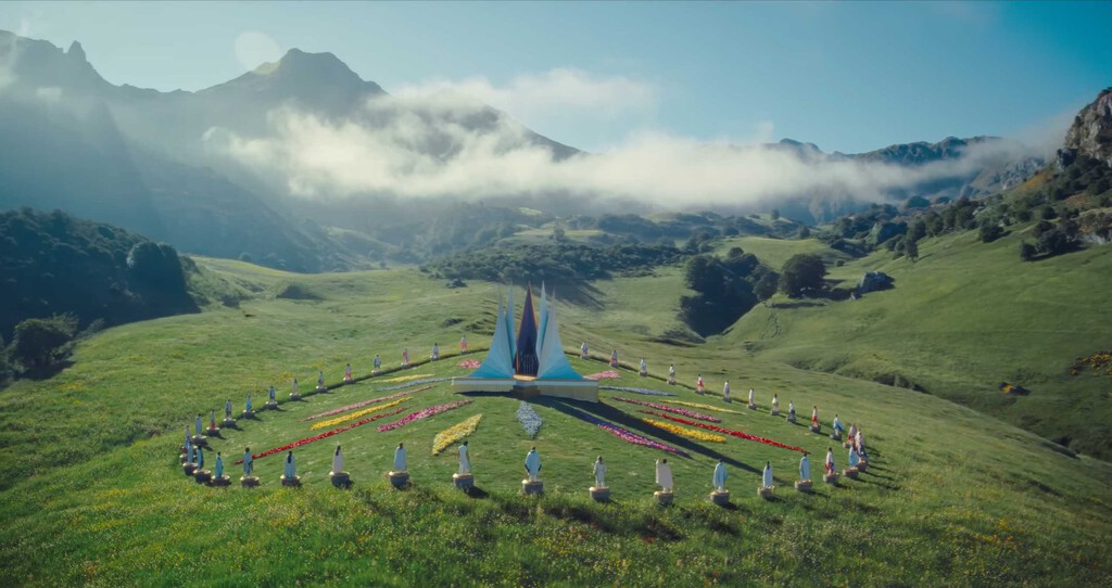 'Los Juegos del Hambre' quiso valerse de los pastos verdes de Asturias para su rodaje. Con lo que no contaron fue con este terrible agosto