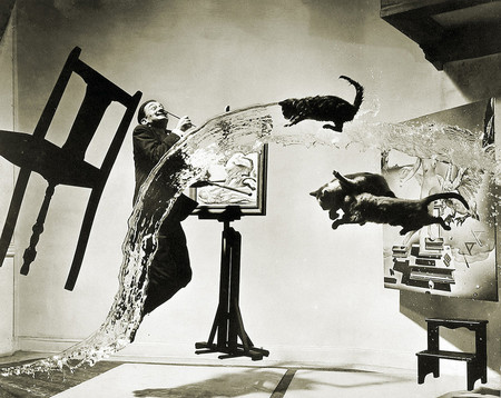 Así hizo Philippe Halsman el retrato que capturó la esencia de Salvador Dalí mucho antes de Photoshop