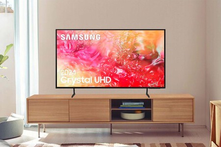 salón con televisor Samsung