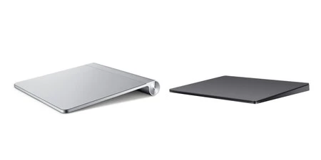 第一世代の Magic Trackpad (左) と第 2 世代の比較。