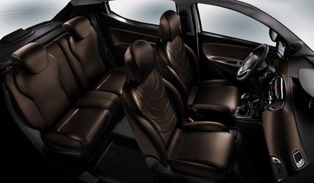 Lancia-Ypsilon-2011-25