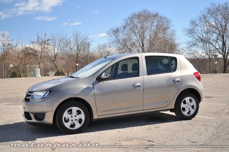 Dacia Sandero lateral