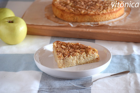 Pastel fitness de manzana, avena y almendra: receta saludable sin azúcar
