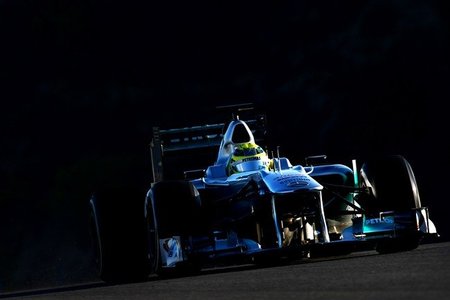 Red Bull sospecha que Mercedes puede ocultar algún secreto