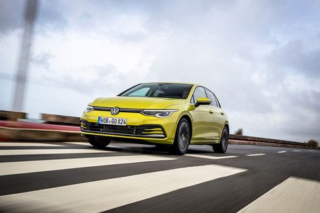 Manejamos el Volkswagen Golf 8: que el diseño no te engañe, el Golf sí evoluciona... a su manera