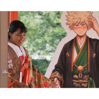 “As pessoas deveriam ser um pouco mais abertas”: essa francesa que mora no Japão se casou com um personagem de mangá  