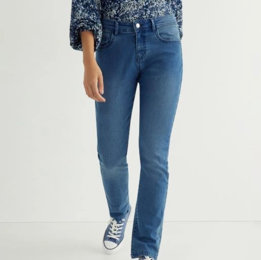 Pantalón de mujer denim recto
