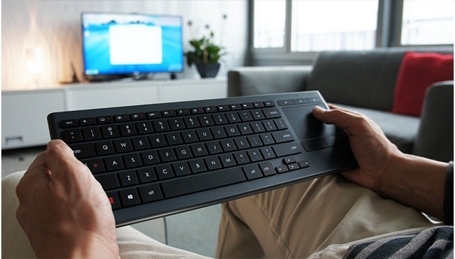 Logitech K830