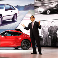 Apostar todo al coche eléctrico iba a ser la salvación. Toyota cree que es un error