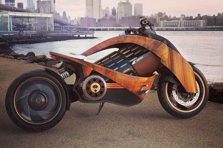 Esta moto eléctrica es de madera y pretende cambiar la movilidad con un planteamiento sostenible