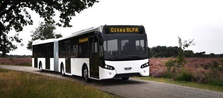 Colonia contará de aquí a un año con ocho autobuses eléctricos articulados