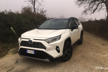 Al volante del Toyota RAV4 2019