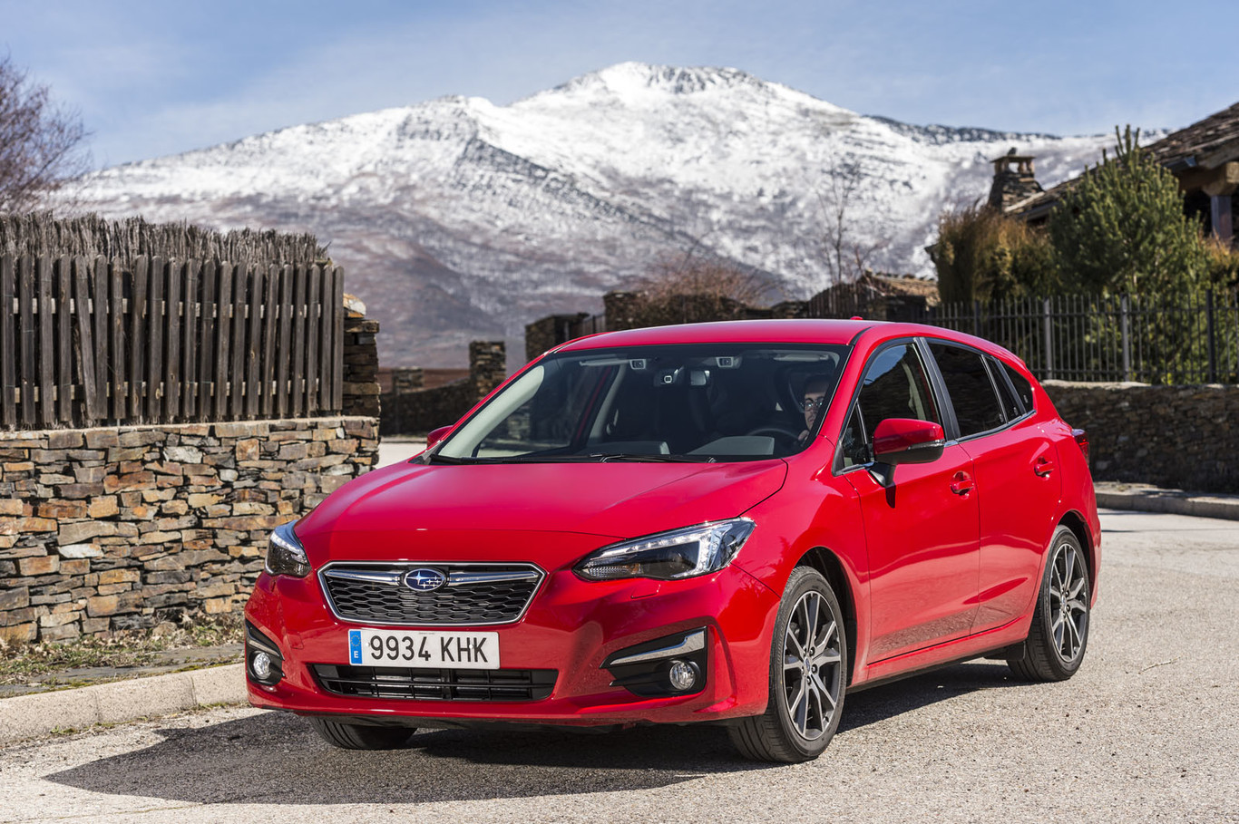 Probamos el nuevo Subaru Impreza. Un coche compacto equilibrado como alternativa a los SUV 