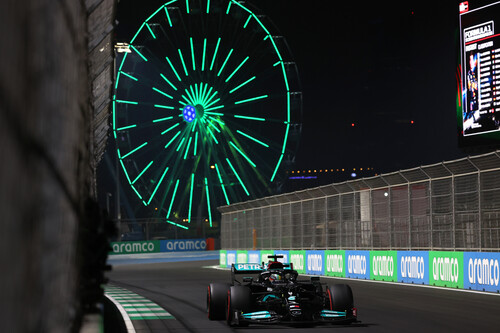 Lewis Hamilton gana una de las carreras más polémicas de la historia y el mundial llega empatado a Abu Dabi