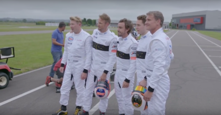 McLaren junta a tres generaciones de pilotos de F1 para una carrera de karts ¿Quién gana?