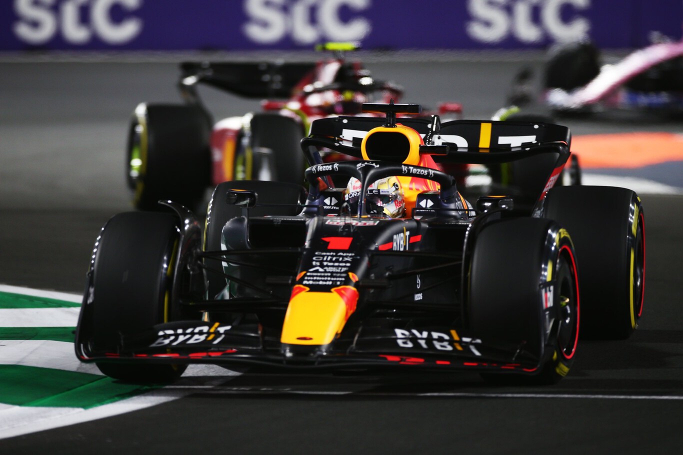 Max Verstappen se desquita en Jeddah, Carlos Sainz vuelve al podio y el Alpine traiciona a Fernando Alonso