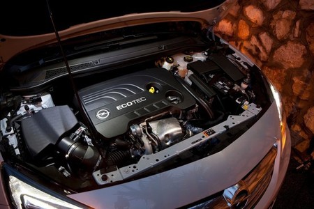 Motor del Opel Cabrio / Cascada 2013