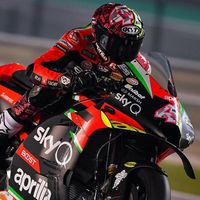 ¡Confirmado! Aleix Espargaró renueva por dos temporadas más con Aprilia y seguirá en MotoGP hasta 2022
